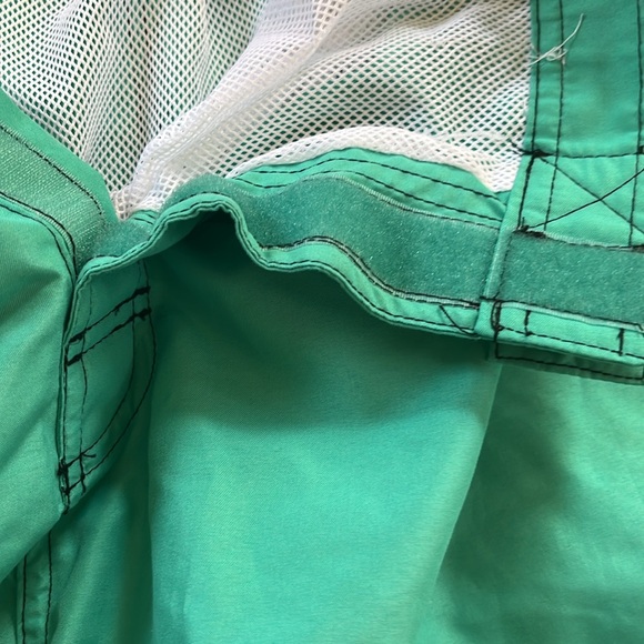 Men’s TEAL COVE green swim trunks sz L great condition - Picture 3 of 5